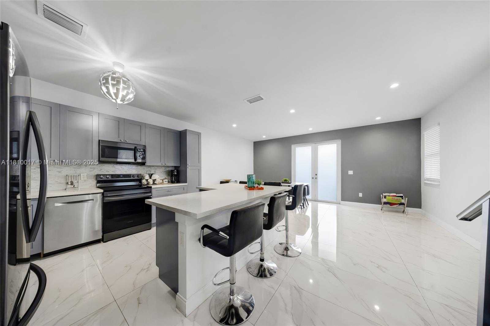 Small Image of 1968 NORTH WEST 25TH AVE, Miami Number 7