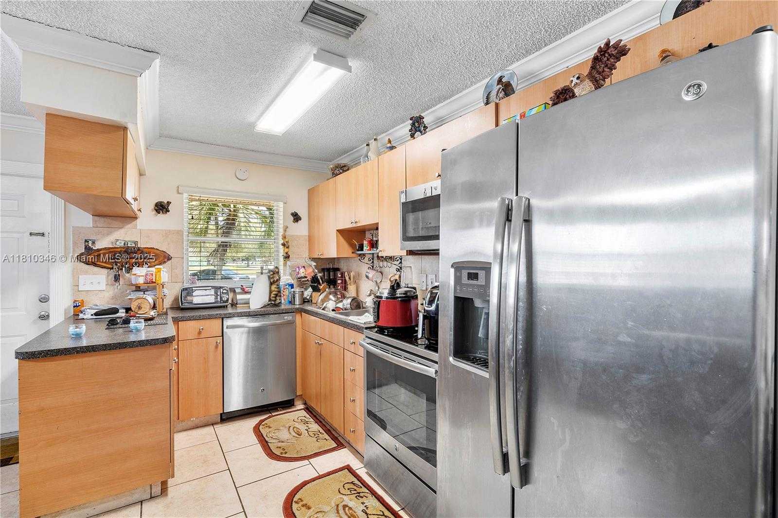 Small Image of 5829 TAYLOR ST, Hollywood Number 28