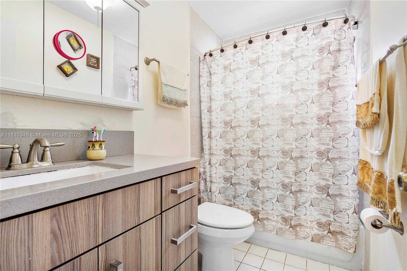 Small Image of 5829 TAYLOR ST, Hollywood Number 33