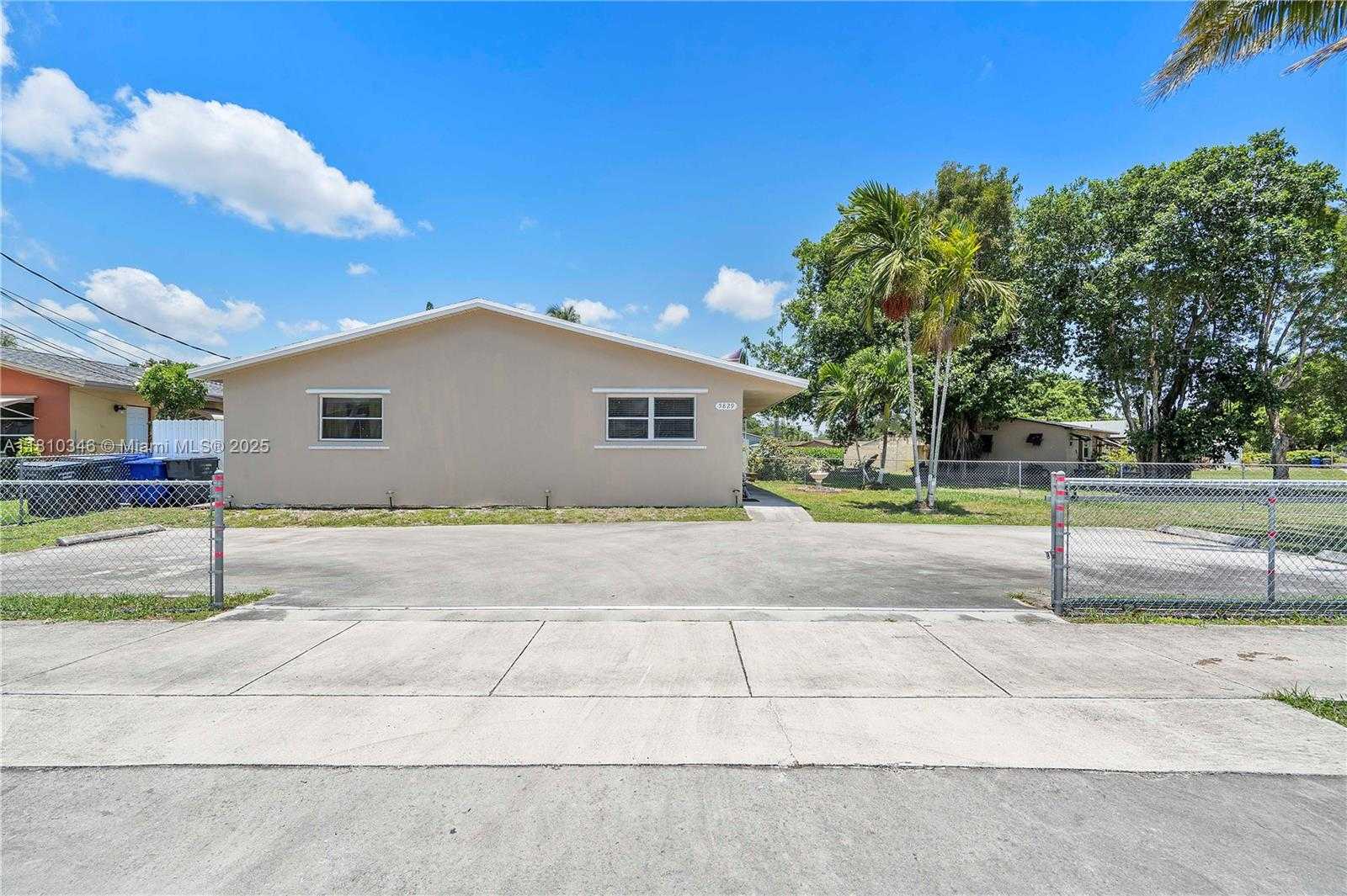 Small Image of 5829 TAYLOR ST, Hollywood Number 5