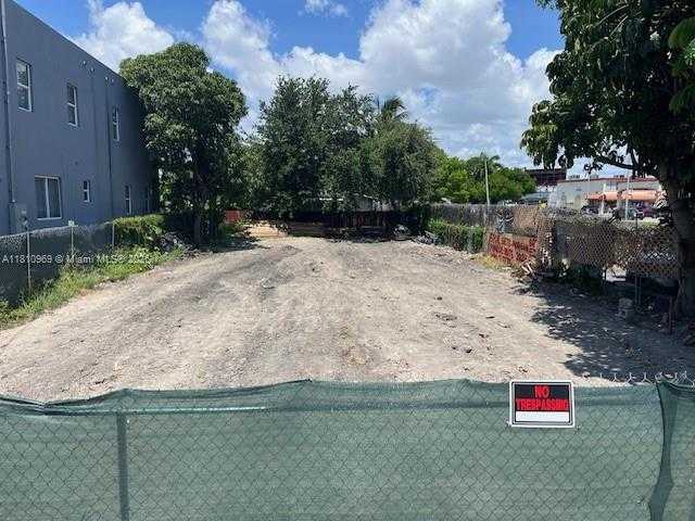 Small Image of 1976 NORTH WEST 25TH AVE #2, Miami Number 2