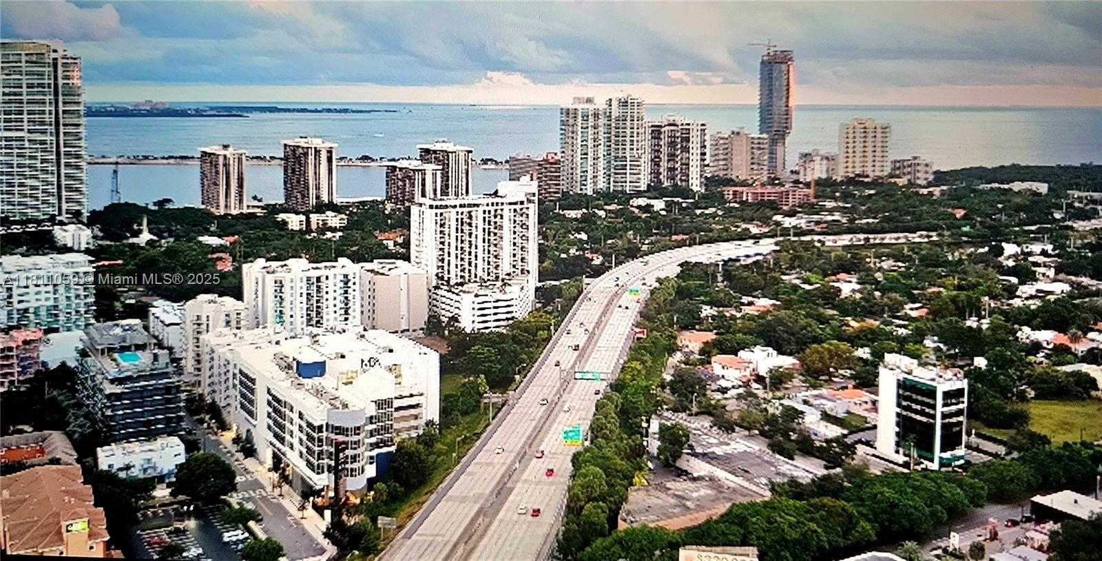 Small Image of 364 SOUTH WEST 11TH ST, Miami Number 13