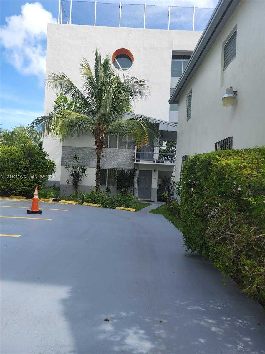 Small Image of 364 SOUTH WEST 11TH ST, Miami Number 15