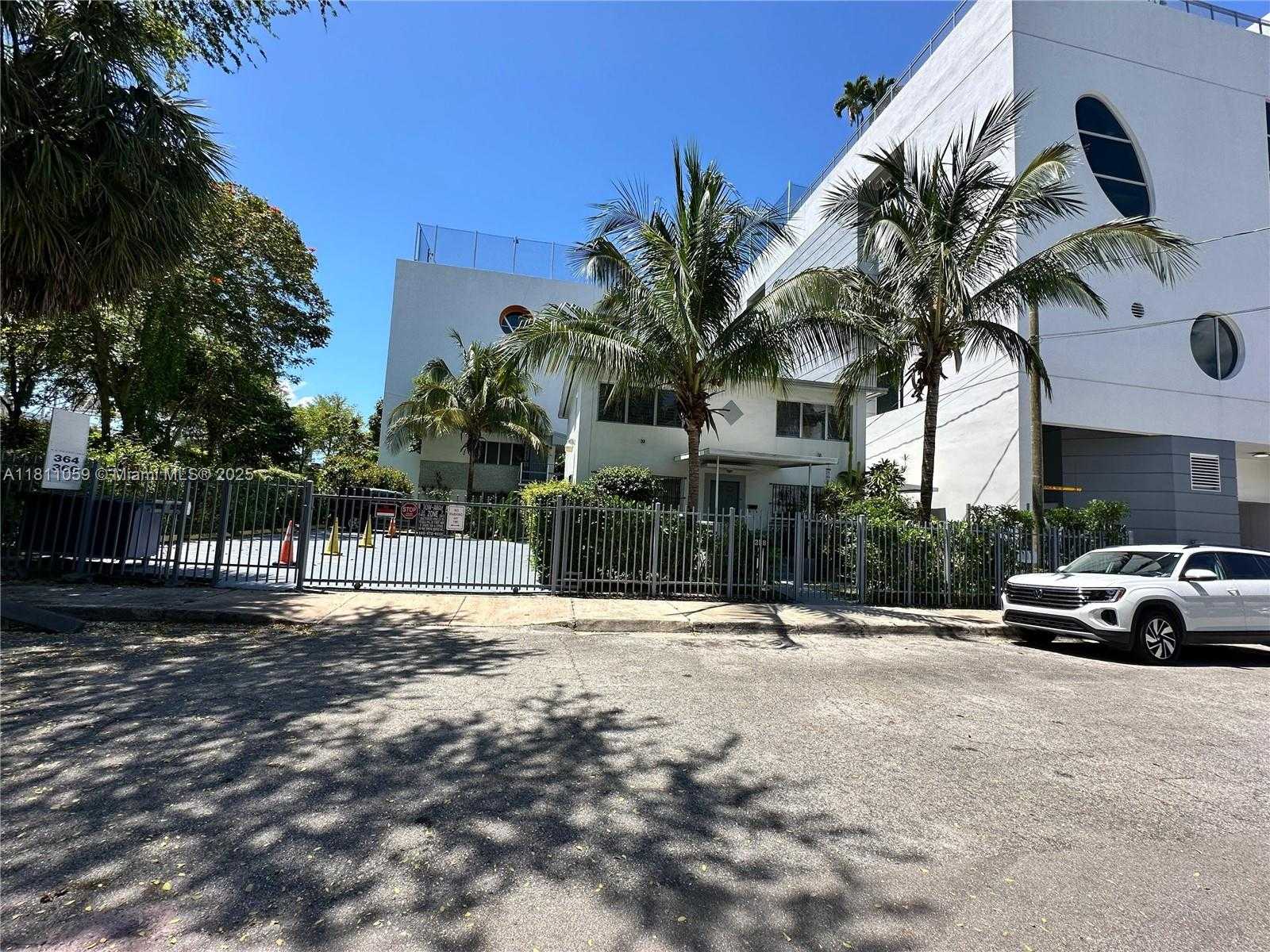 Small Image of 364 SOUTH WEST 11TH ST, Miami Number 2