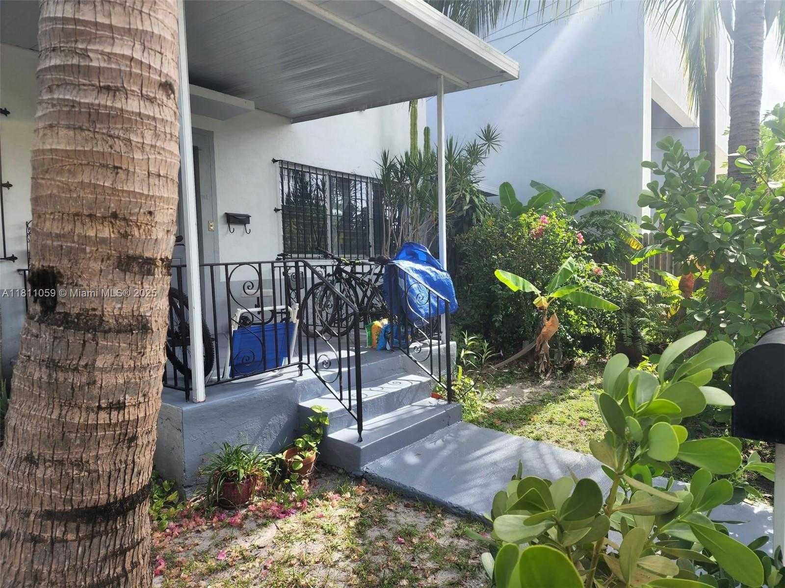 Small Image of 364 SOUTH WEST 11TH ST, Miami Number 35