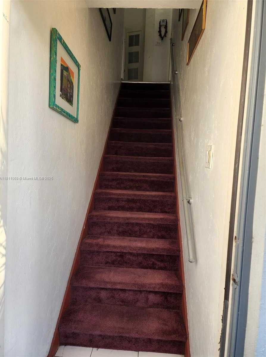Small Image of 364 SOUTH WEST 11TH ST, Miami Number 38