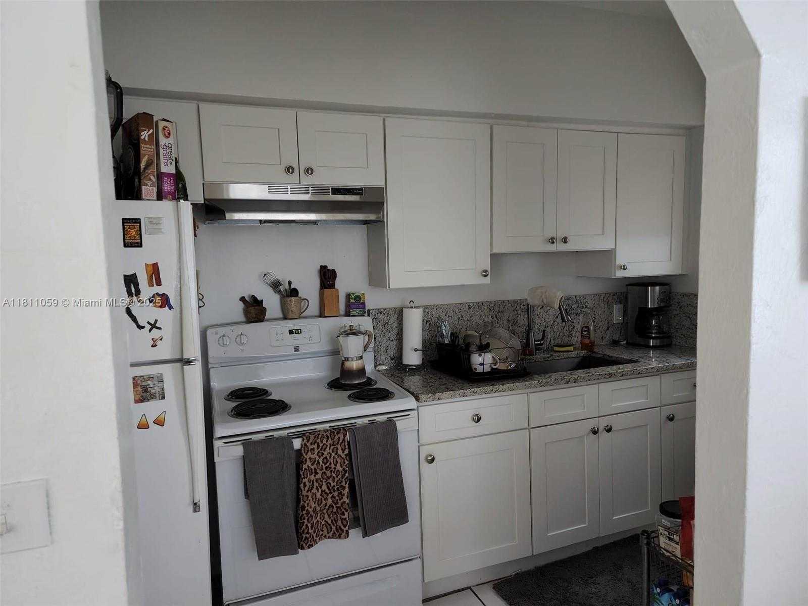 Small Image of 364 SOUTH WEST 11TH ST, Miami Number 43