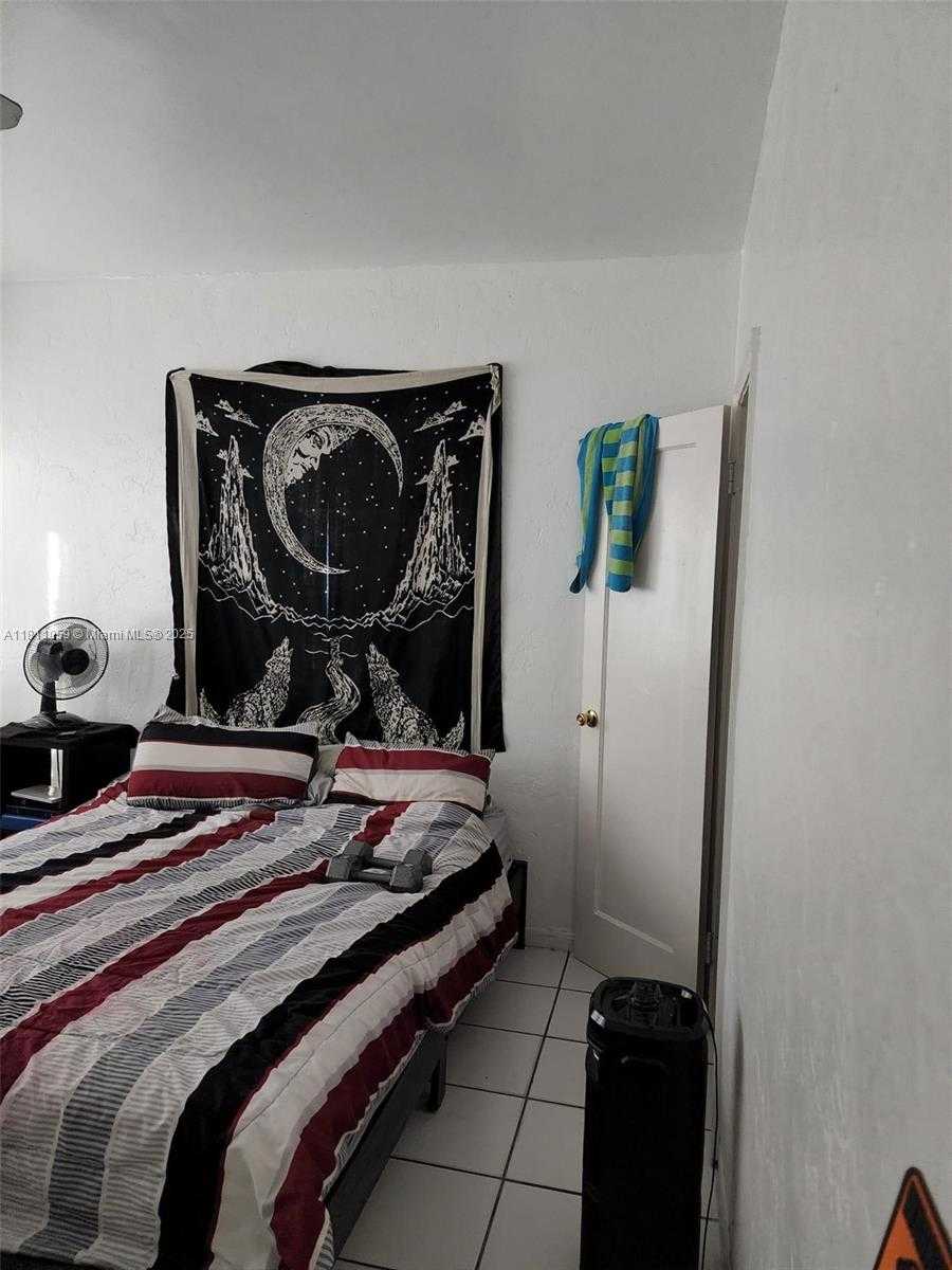 Small Image of 364 SOUTH WEST 11TH ST, Miami Number 49