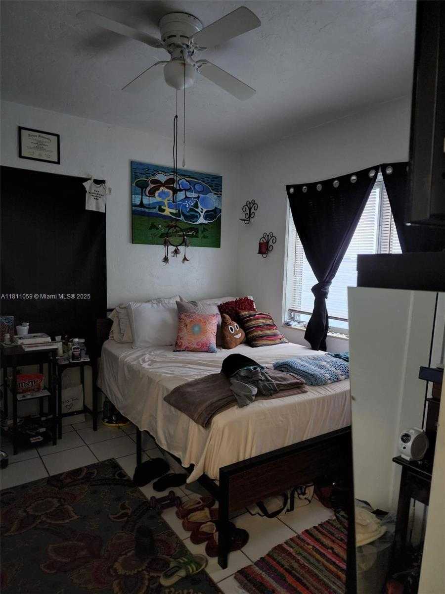 Small Image of 364 SOUTH WEST 11TH ST, Miami Number 51