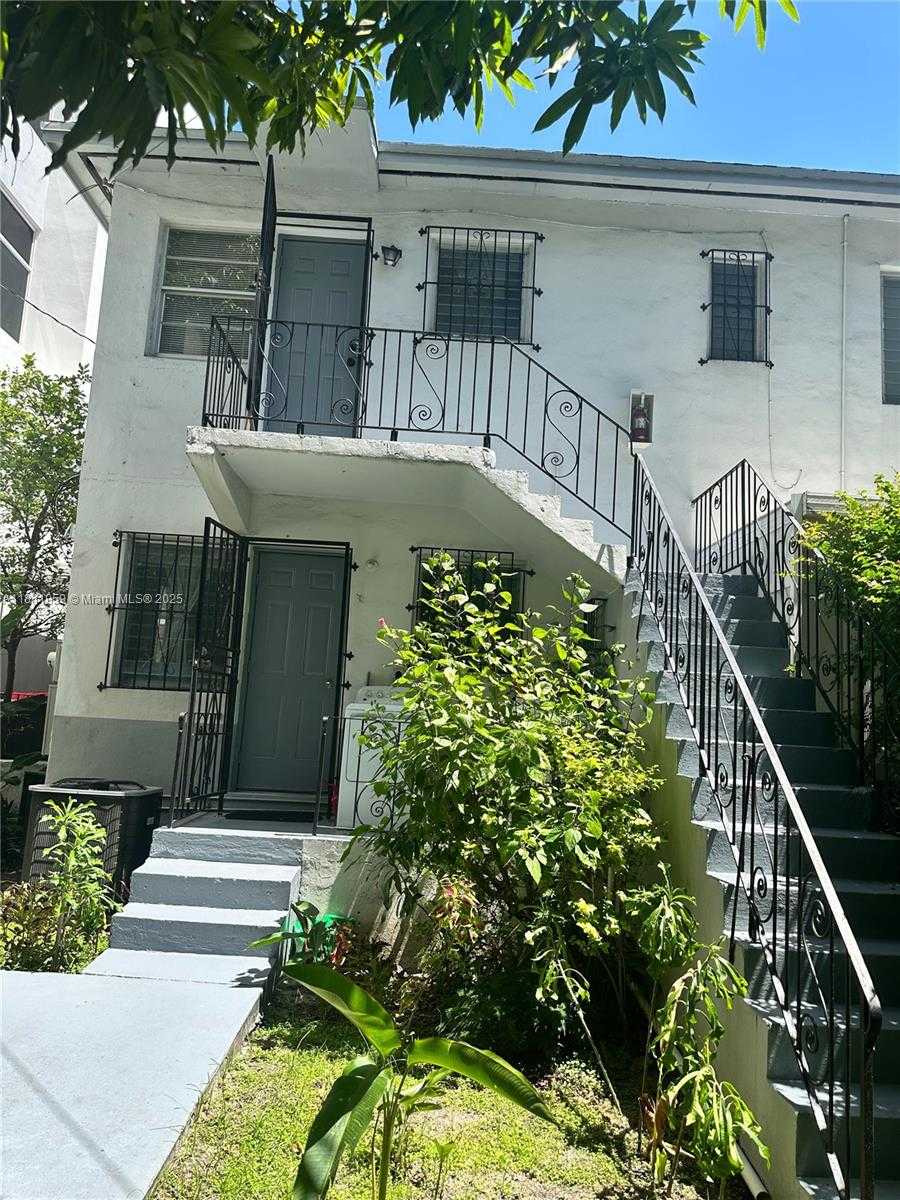 Small Image of 364 SOUTH WEST 11TH ST, Miami Number 54