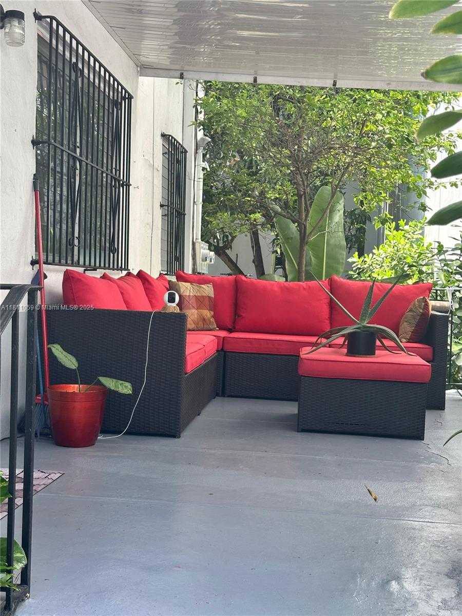 Small Image of 364 SOUTH WEST 11TH ST, Miami Number 57