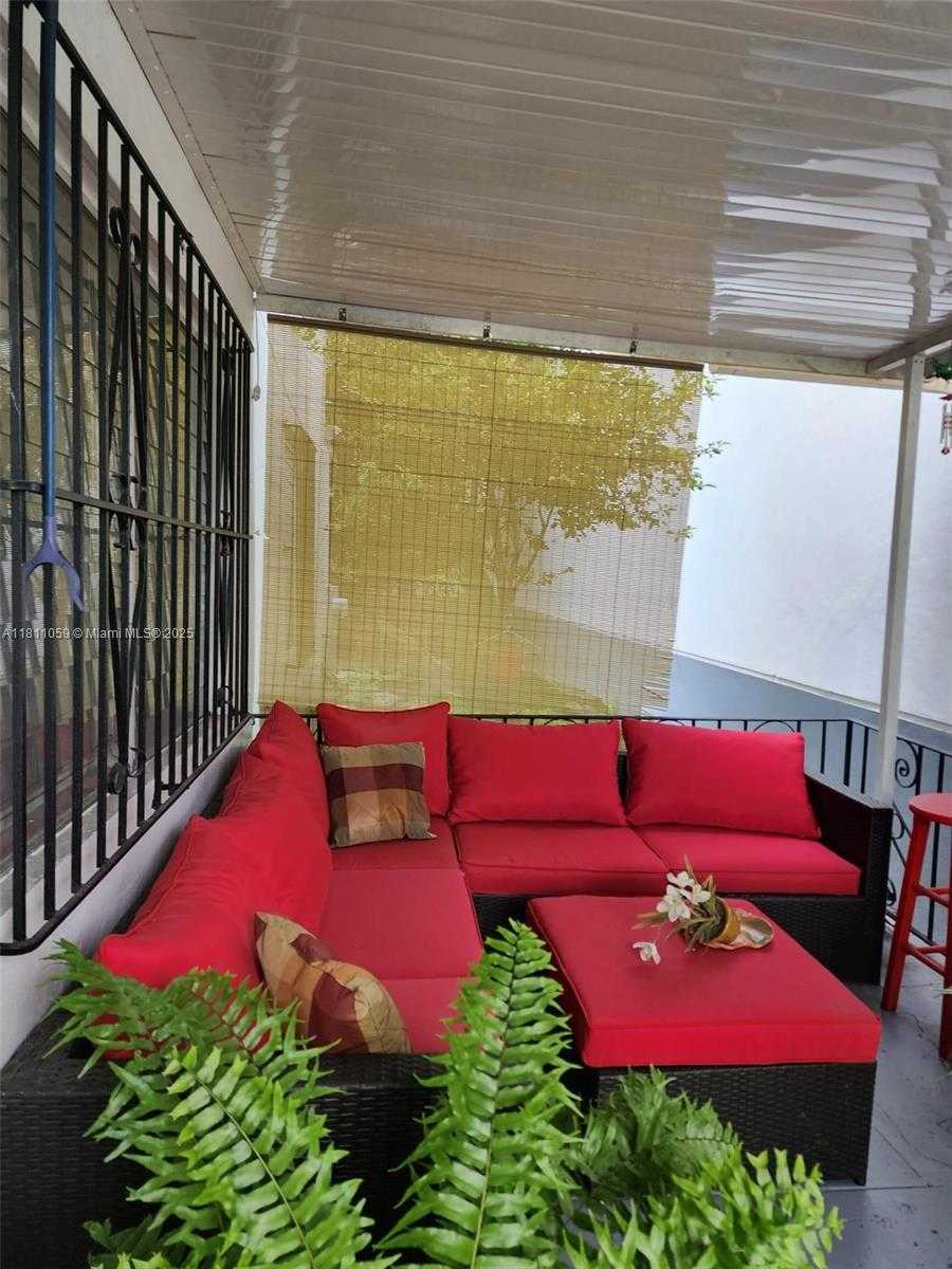 Small Image of 364 SOUTH WEST 11TH ST, Miami Number 62