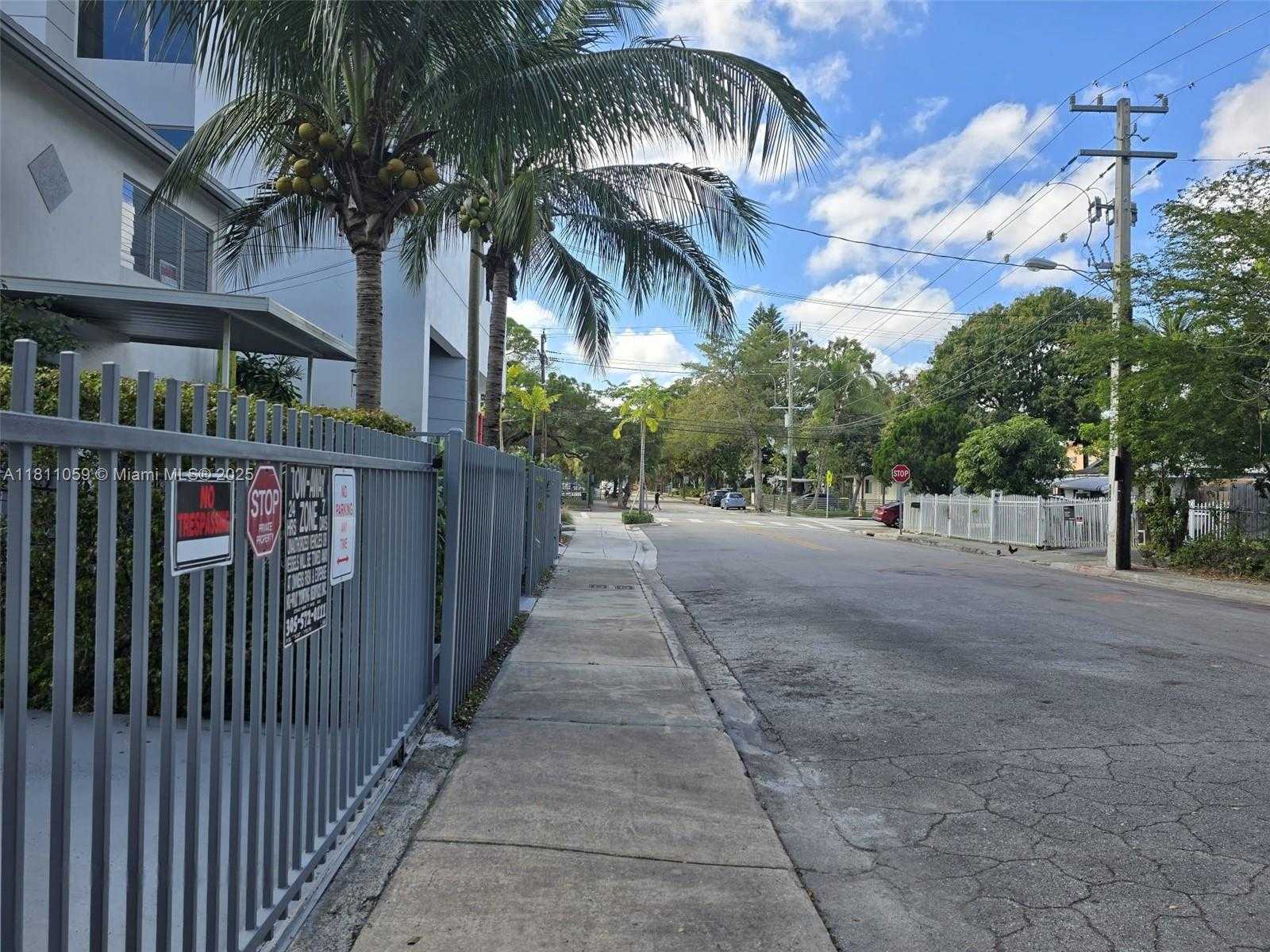 Small Image of 364 SOUTH WEST 11TH ST, Miami Number 8