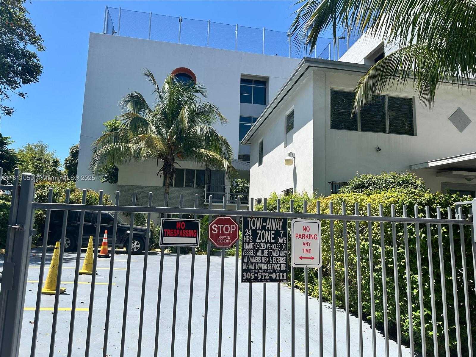 Small Image of 364 SOUTH WEST 11TH ST, Miami Number 9