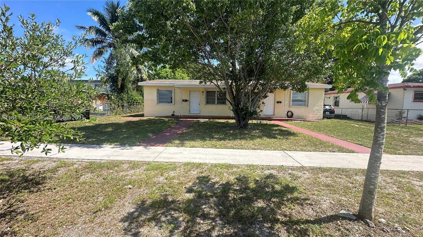 Small Image of 580 NORTH EAST 139TH ST, North Miami Number 15
