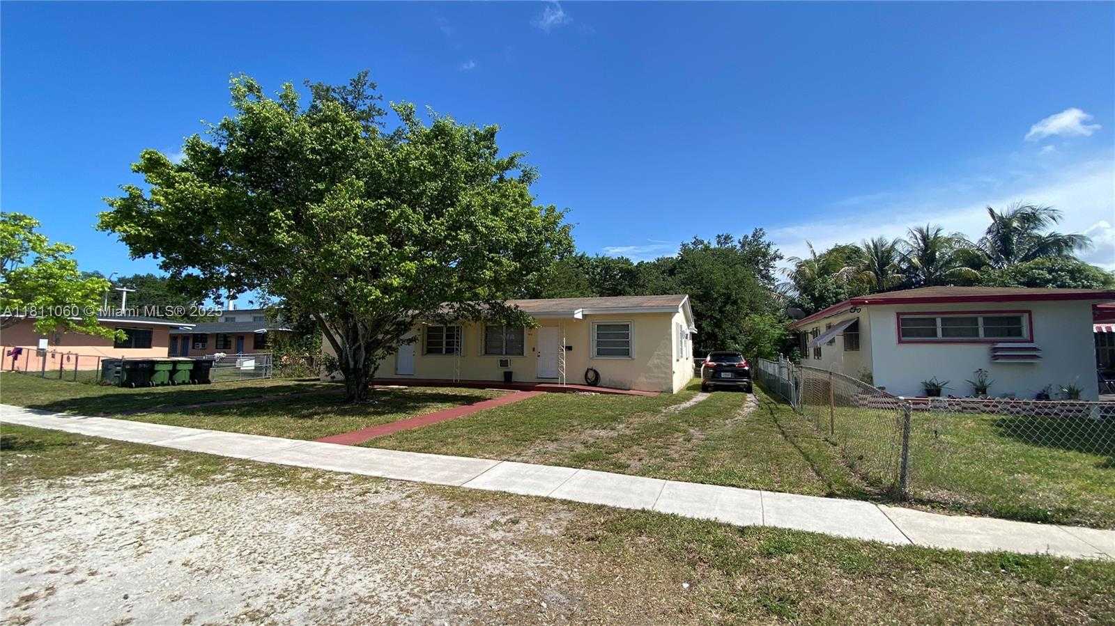 Small Image of 580 NORTH EAST 139TH ST, North Miami Number 16