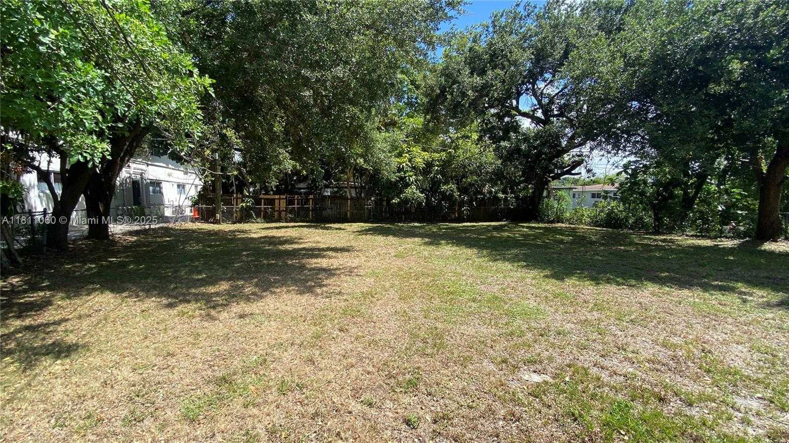 Small Image of 580 NORTH EAST 139TH ST, North Miami Number 18