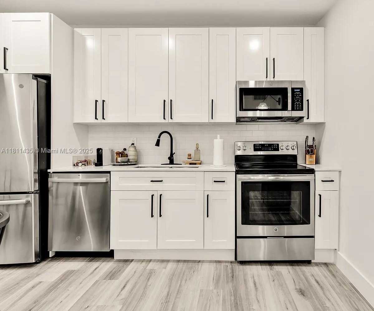 Small Image of 1237 NORTH WEST 33RD AVE #3, Miami Number 26