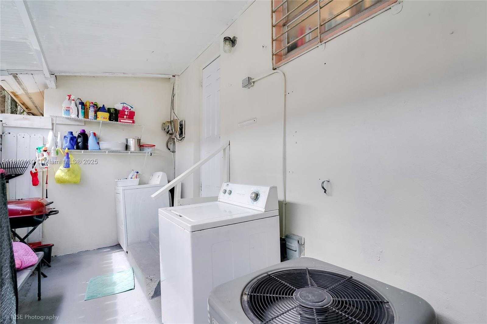 Small Image of 901 SOUTH WEST 34TH AVE, Miami Number 11
