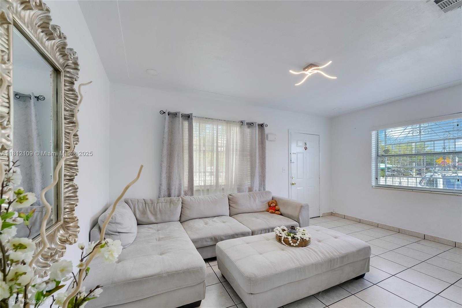 Small Image of 901 SOUTH WEST 34TH AVE, Miami Number 6