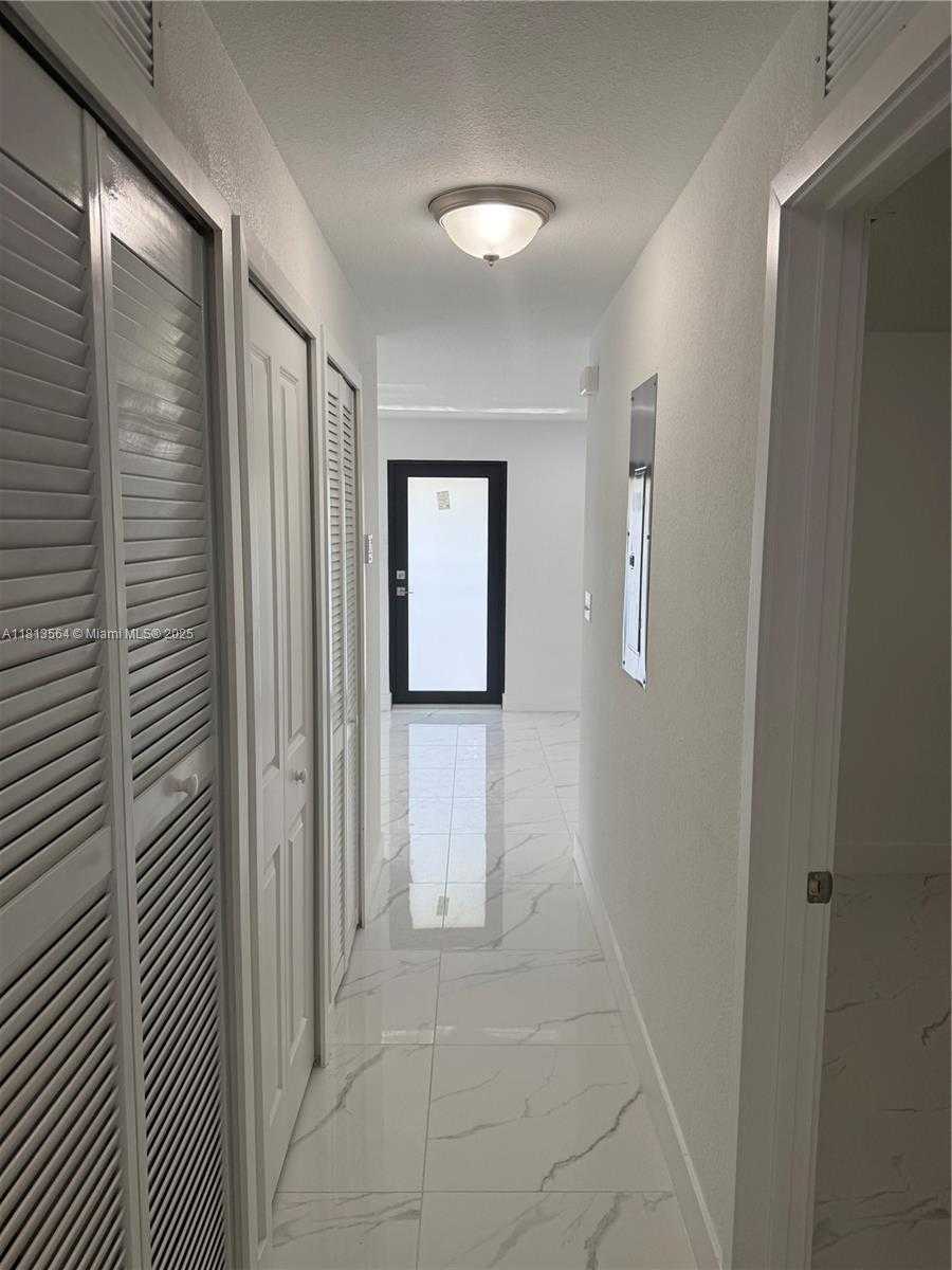 Small Image of 210 SOUTH WEST 3RD, Florida City Number 14