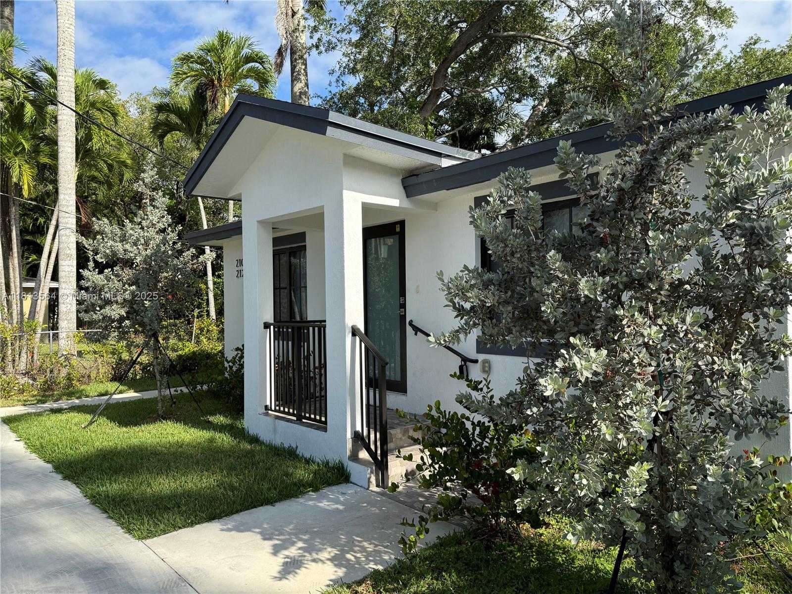 Small Image of 210 SOUTH WEST 3RD, Florida City Number 4