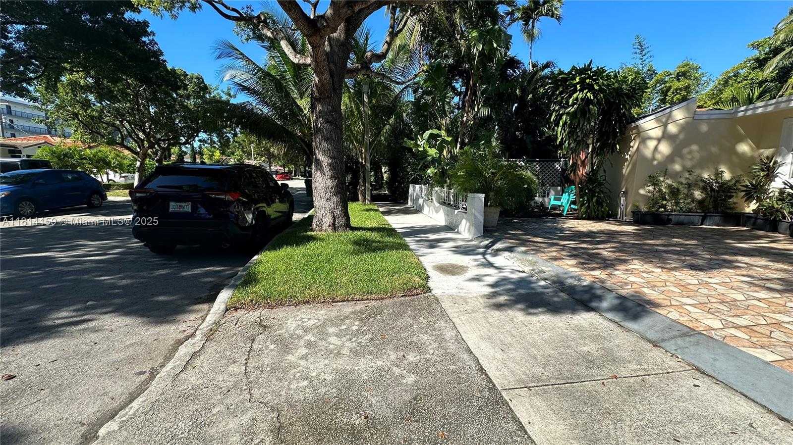 Small Image of 2221 SOUTH WEST 26TH LANE, Miami Number 2