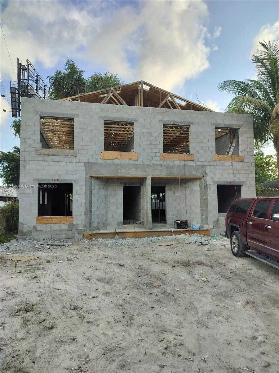 Small Image of 1629 NW 40th St, Miami, FL 33142, USA Number 3