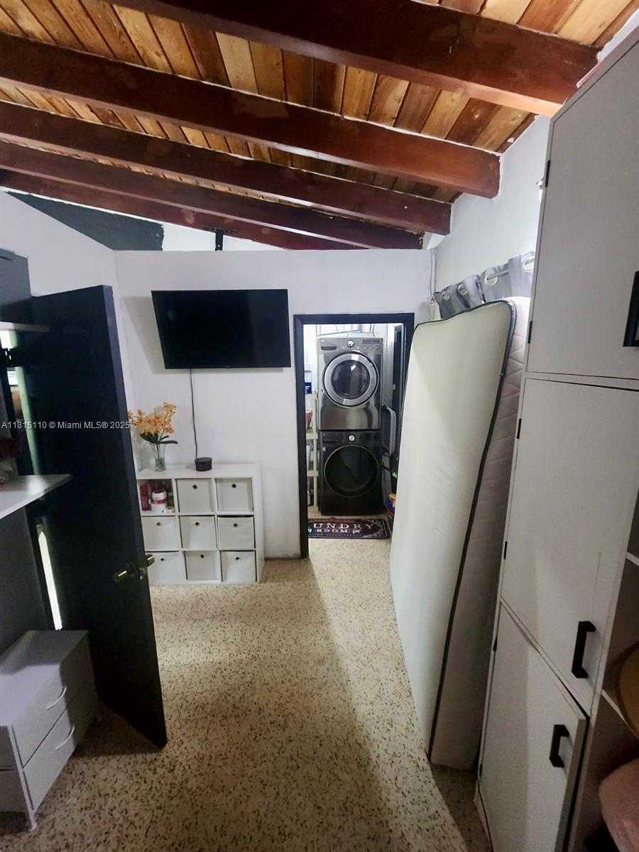 Small Image of 7080 SOUTH WEST 22ND ST, Miami Number 11
