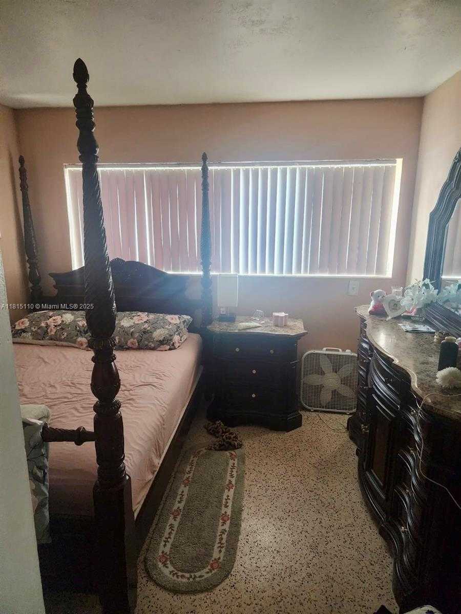 Small Image of 7080 SOUTH WEST 22ND ST, Miami Number 14