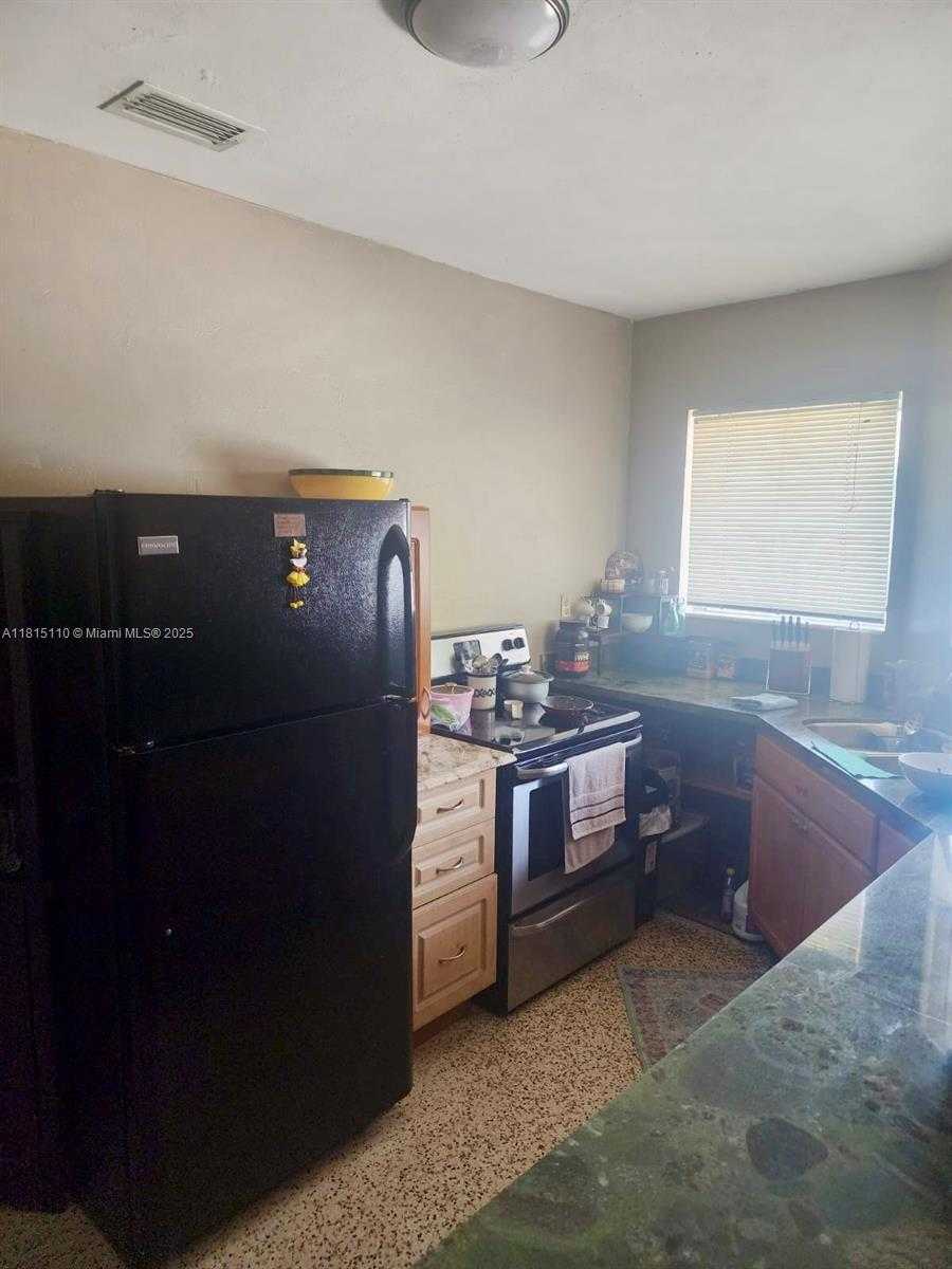 Small Image of 7080 SOUTH WEST 22ND ST, Miami Number 15