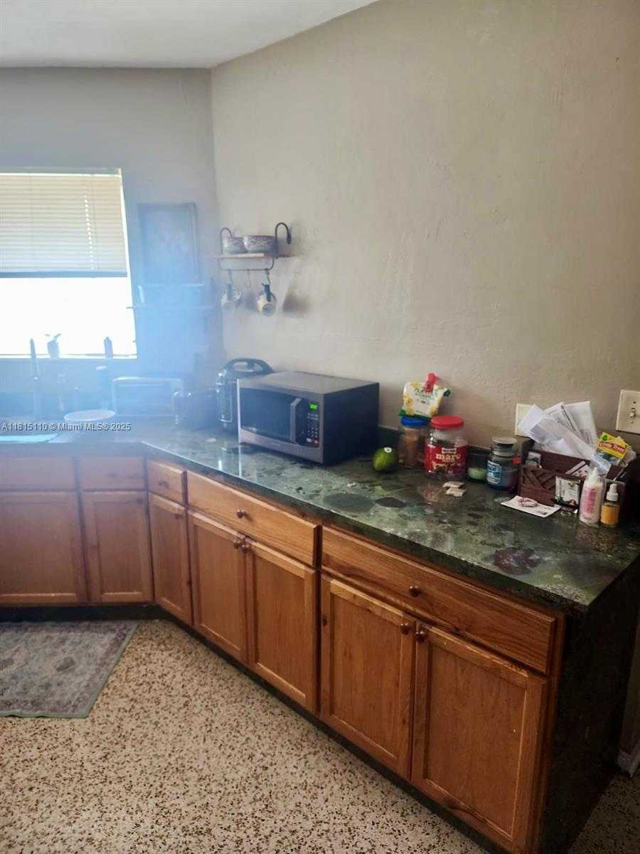 Small Image of 7080 SOUTH WEST 22ND ST, Miami Number 16