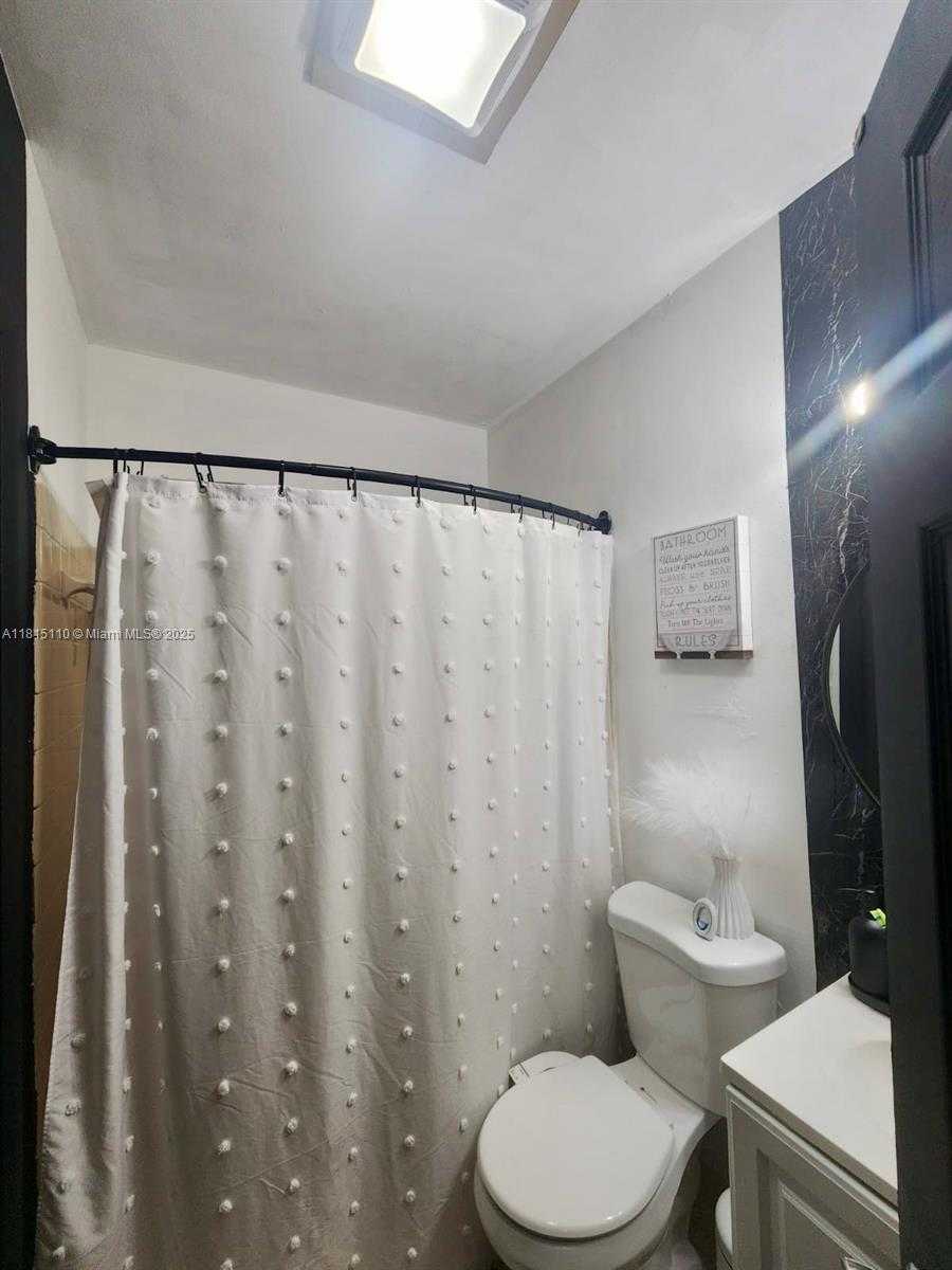Small Image of 7080 SOUTH WEST 22ND ST, Miami Number 6