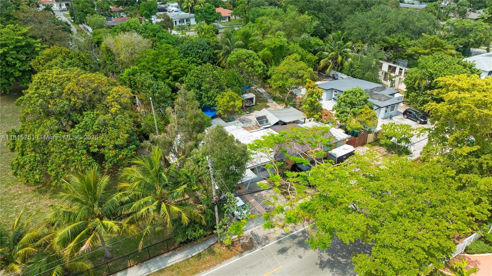 Small Image of 1051 NORTH EAST 149TH ST, Miami Number 13