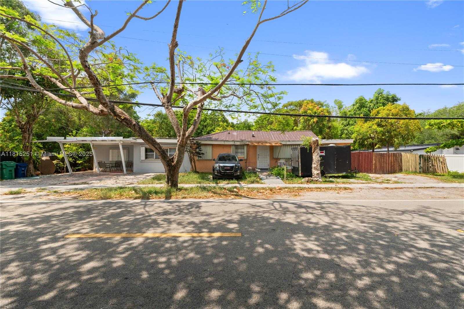 Small Image of 1051 NORTH EAST 149TH ST, Miami Number 14