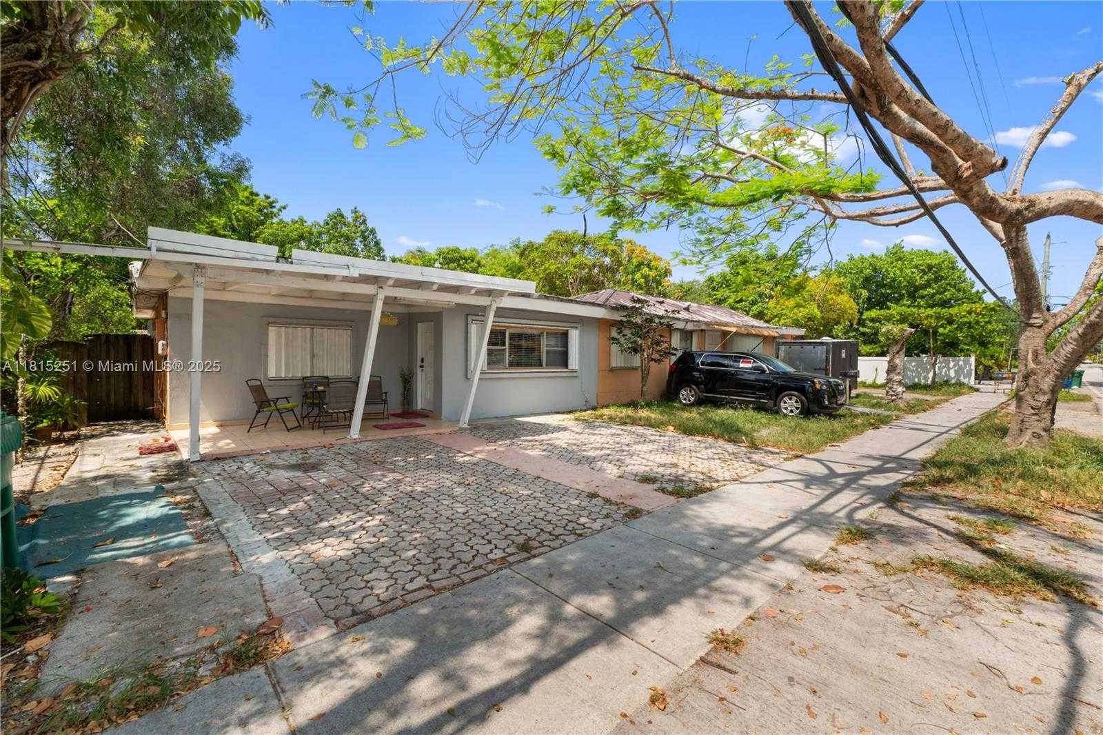 Small Image of 1051 NORTH EAST 149TH ST, Miami Number 15