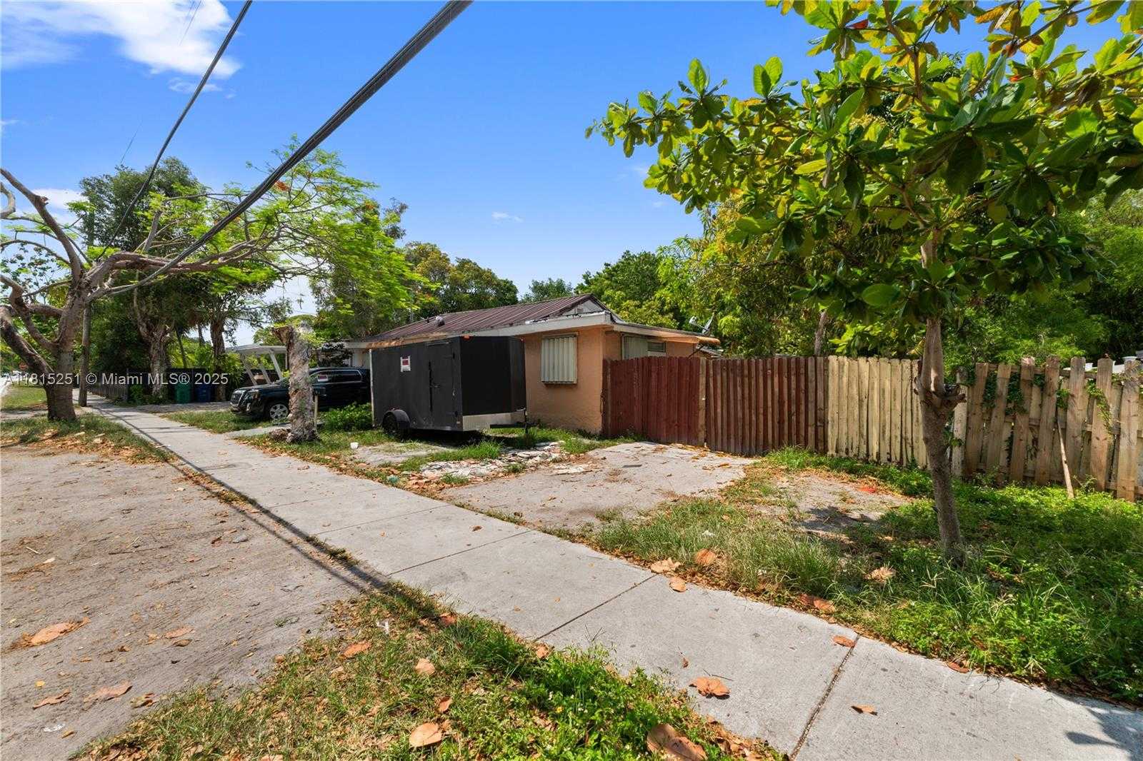 Small Image of 1051 NORTH EAST 149TH ST, Miami Number 16