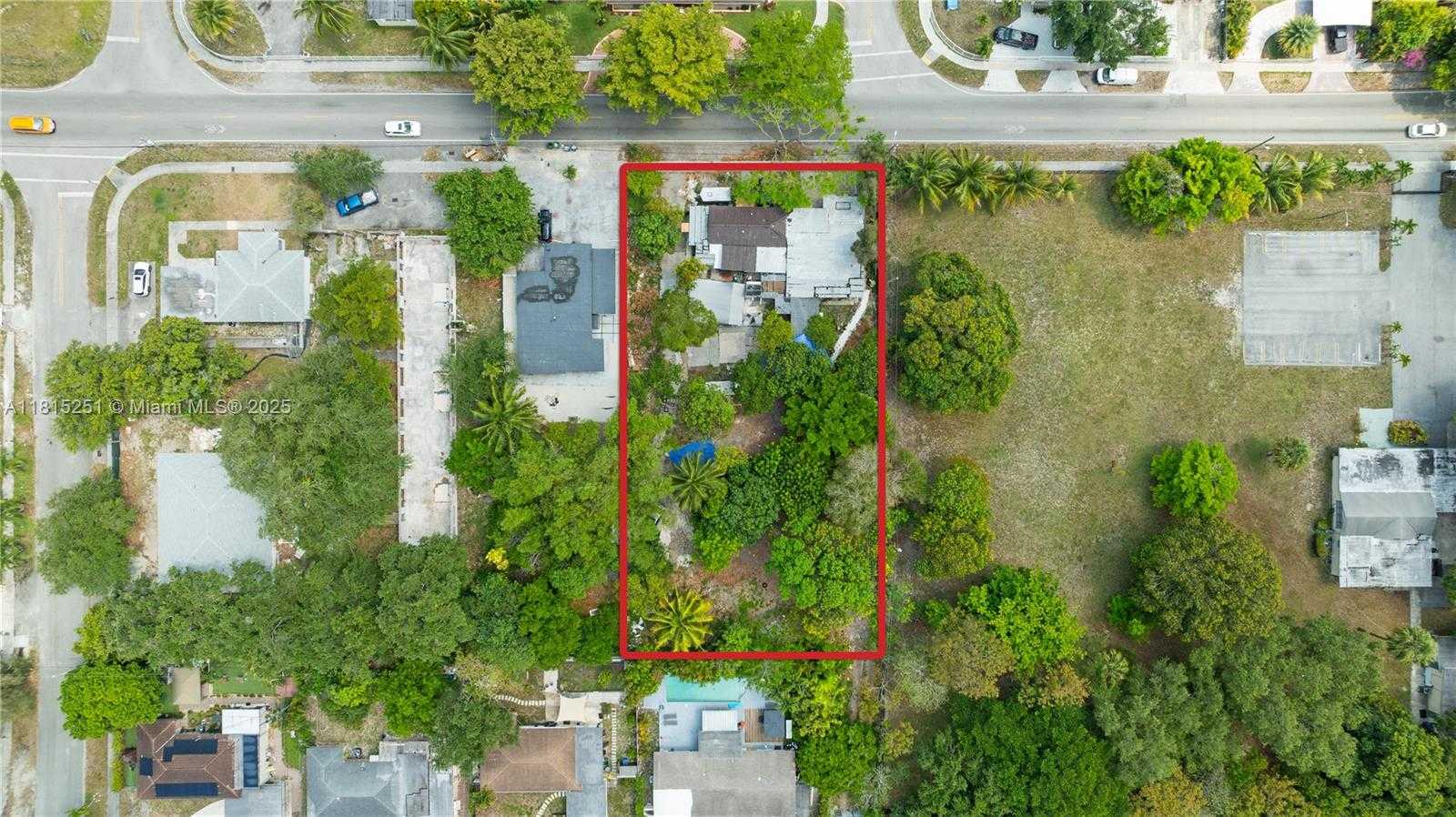 Small Image of 1051 NORTH EAST 149TH ST, Miami Number 2