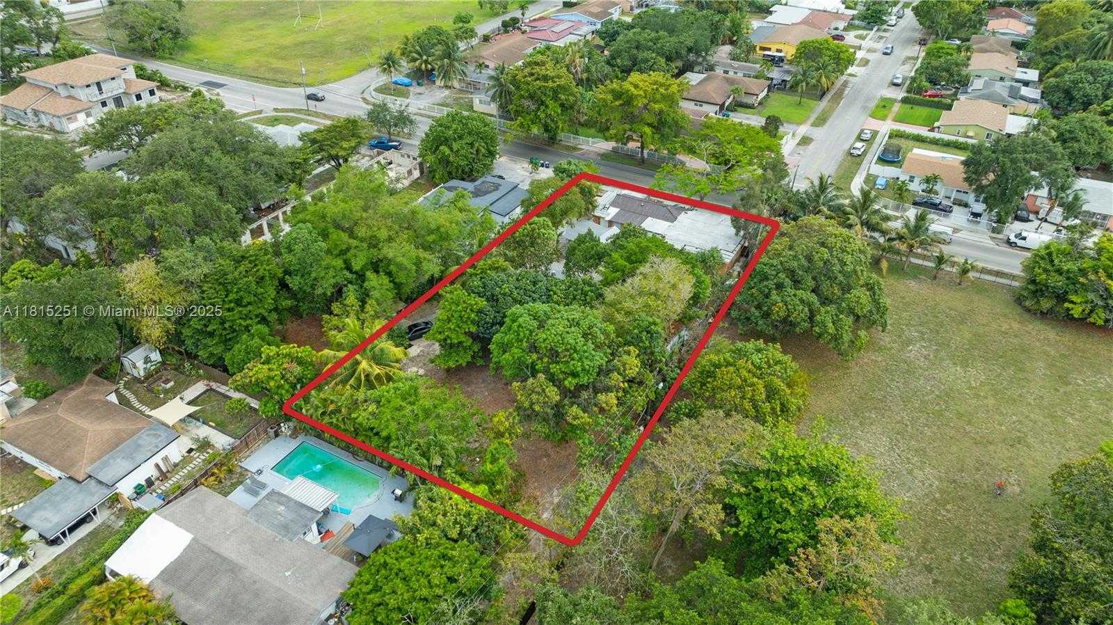 Small Image of 1051 NORTH EAST 149TH ST, Miami Number 7