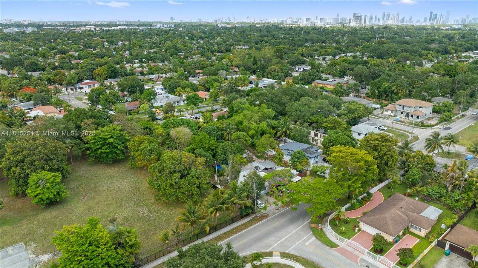 Small Image of 1051 NORTH EAST 149TH ST, Miami Number 9