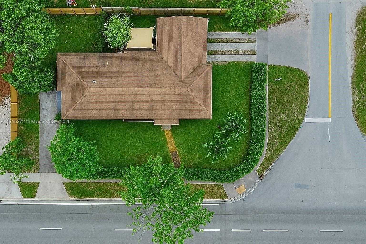 Small Image of 1001 SOUTH WEST 4TH AVE, Fort Lauderdale Number 3