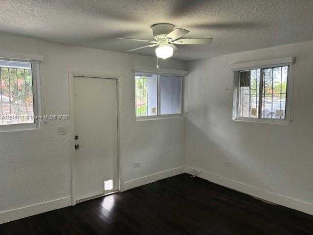 Small Image of 248 NORTH WEST 69TH ST, Miami Number 12