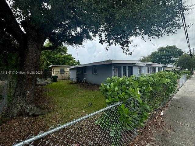 Small Image of 248 NORTH WEST 69TH ST, Miami Number 23
