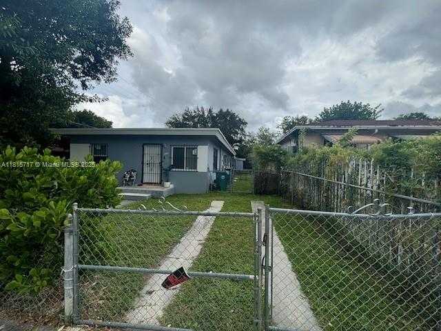 Small Image of 248 NORTH WEST 69TH ST, Miami Number 24