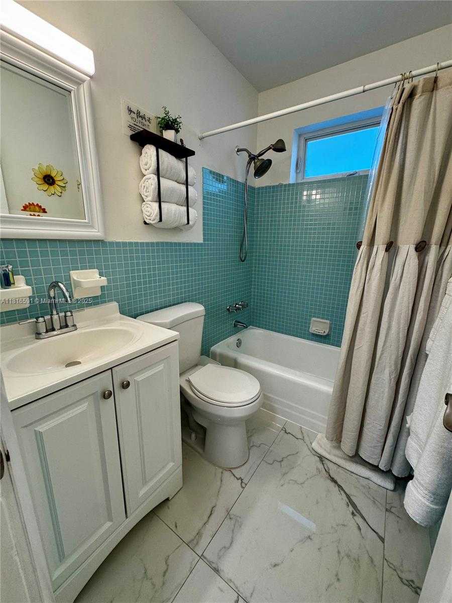 Small Image of 1012 SOUTH WEST 3RD AVE #2, Hallandale Beach Number 14
