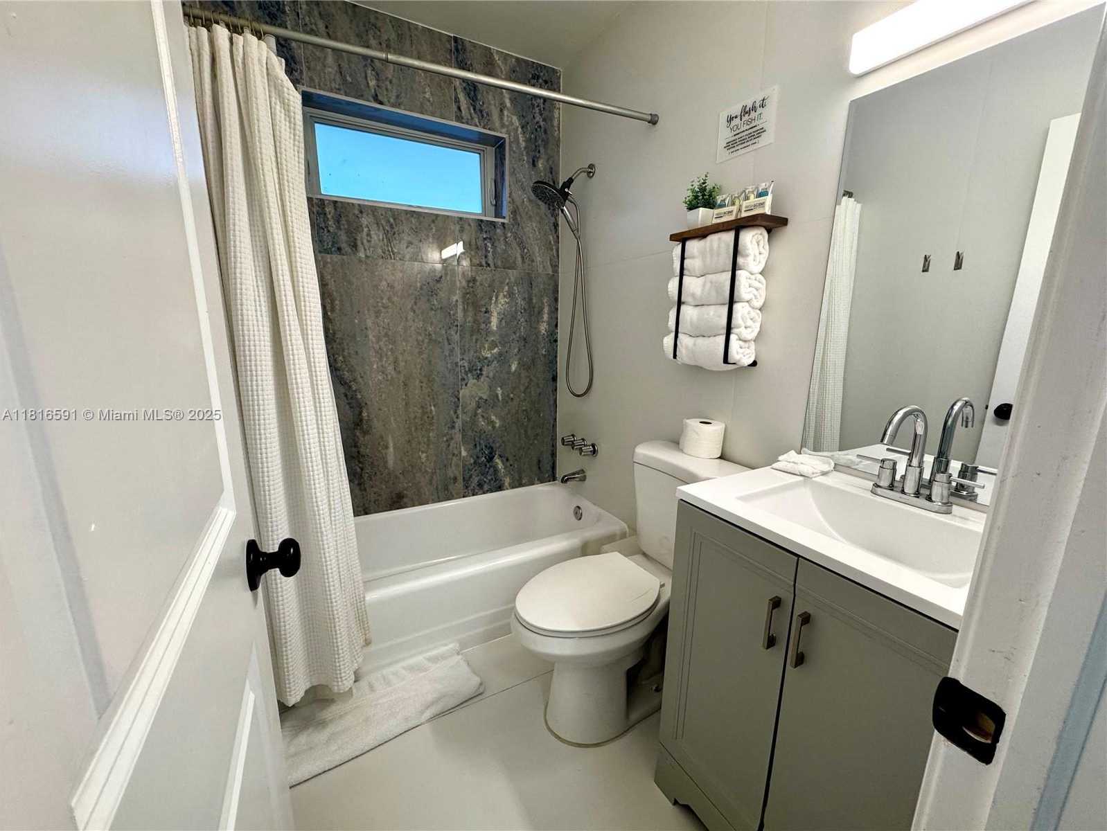 Small Image of 1012 SOUTH WEST 3RD AVE #2, Hallandale Beach Number 30