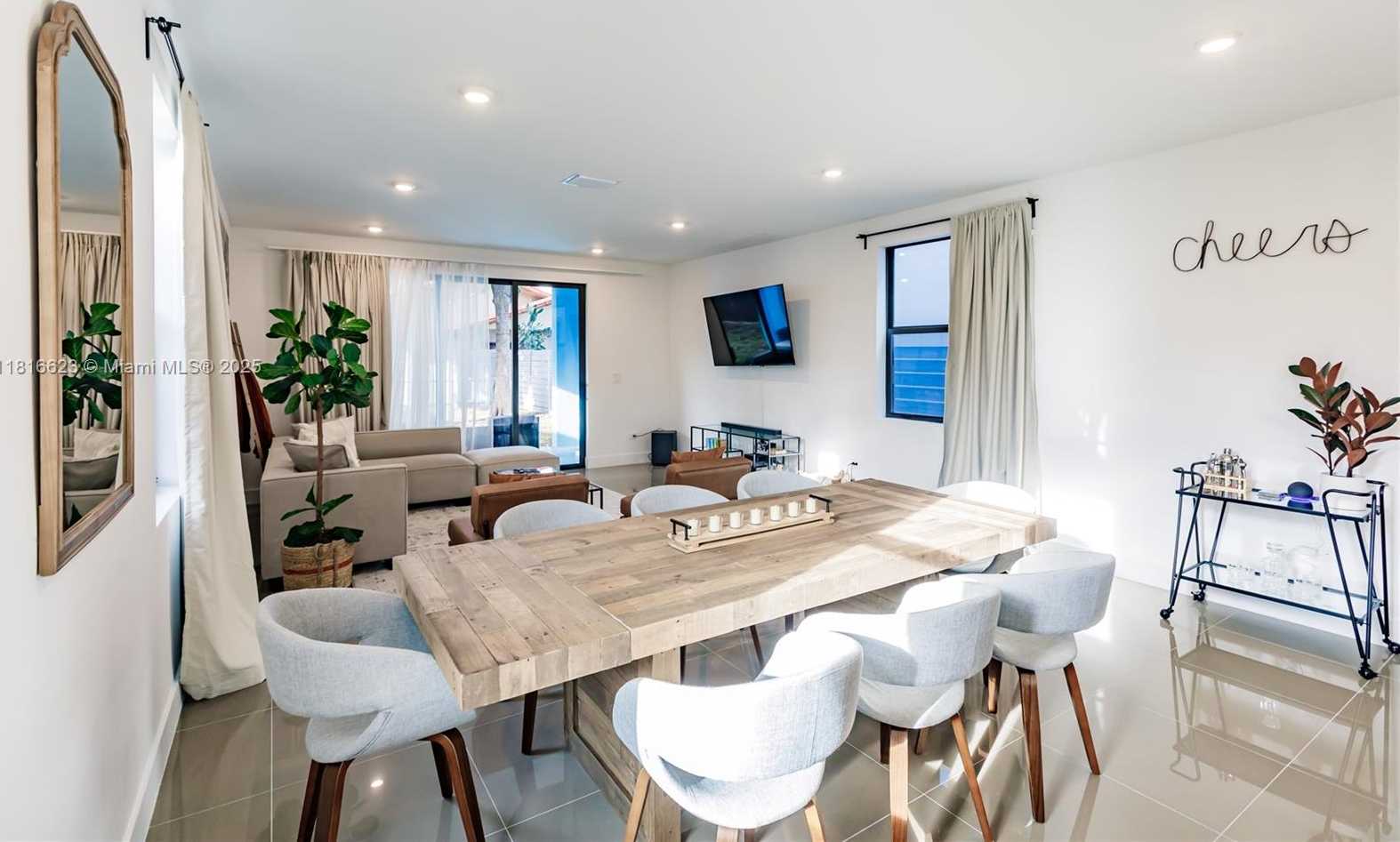 Small Image of 3645 SOUTH WEST 3RD STREET, Miami Number 14