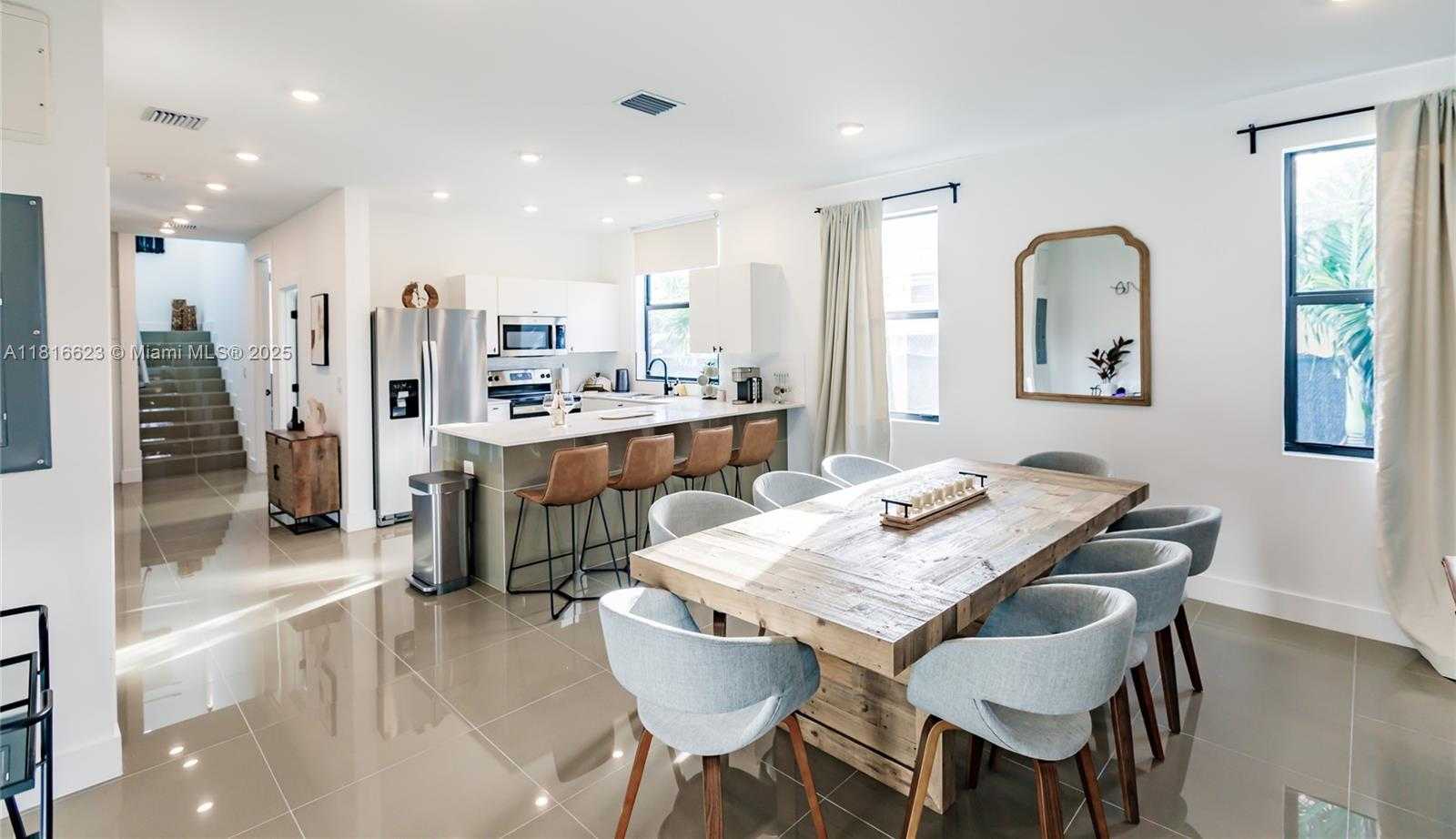 Small Image of 3645 SOUTH WEST 3RD STREET, Miami Number 15