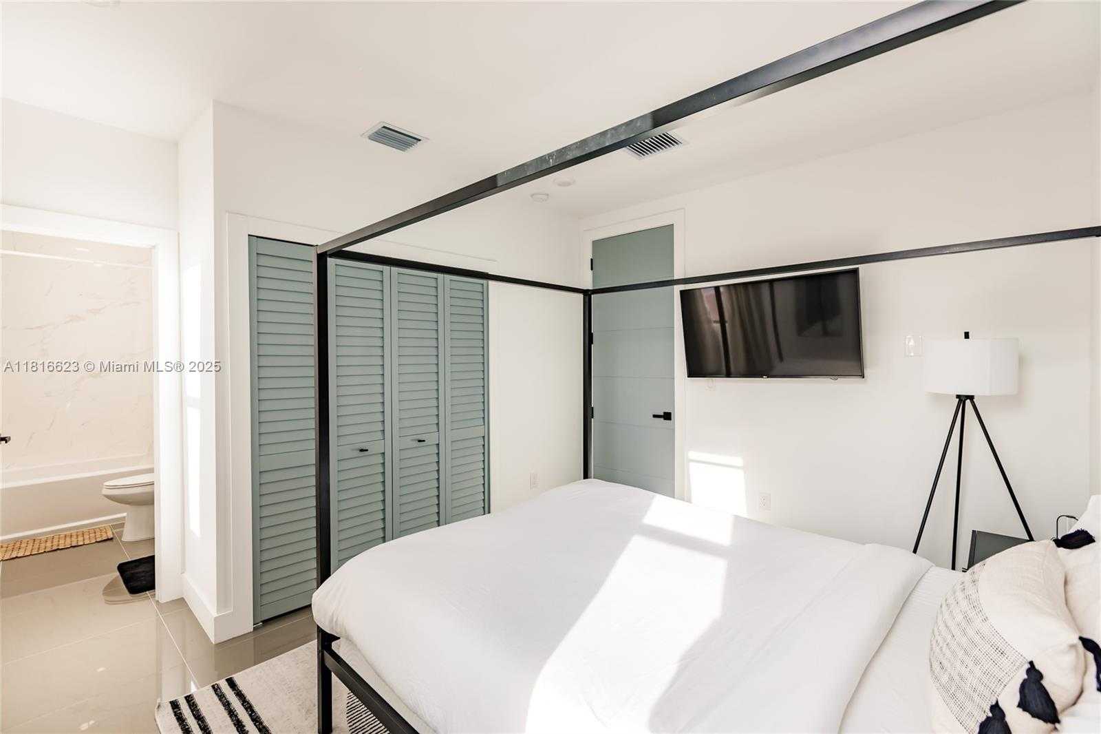 Small Image of 3645 SOUTH WEST 3RD STREET, Miami Number 34