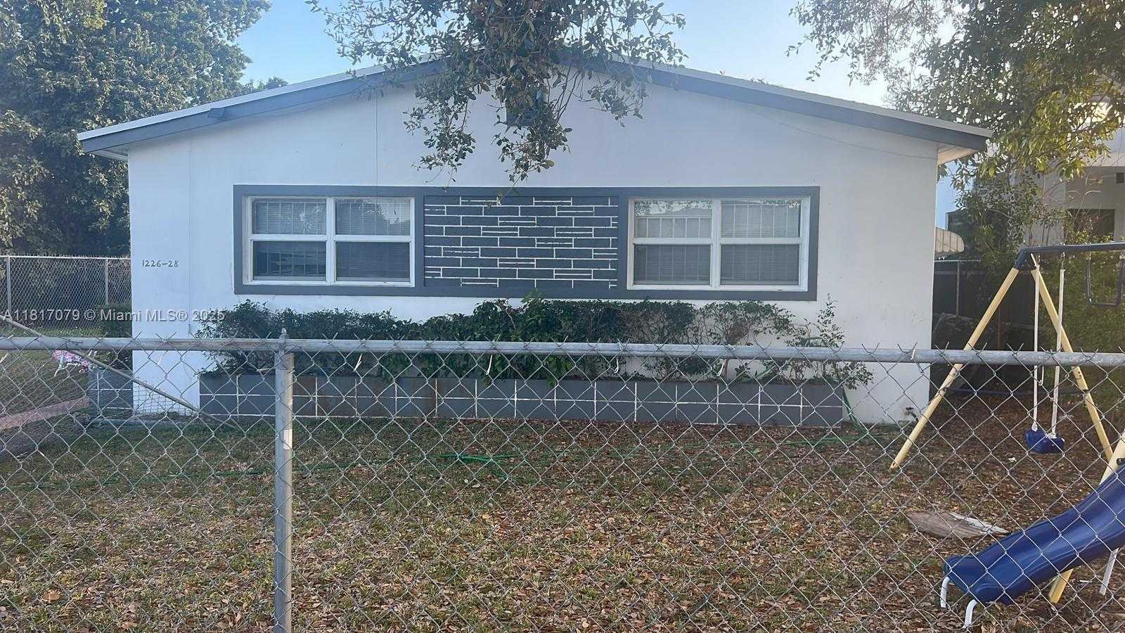 Small Image of 1226 NORTH EAST 112TH ST, Miami Number 15